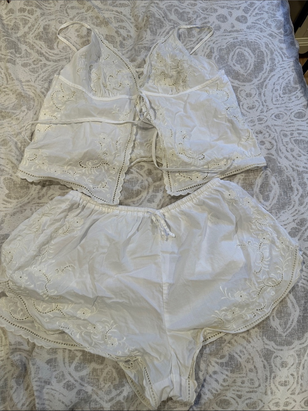 Abercrombie & Fitch Cream Eyelet Sleep Set
